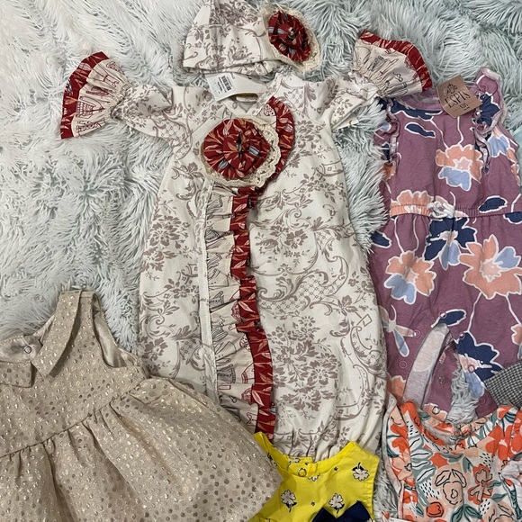 0-3-6 Months Girls Bundle - 7 Pieces - Picture 11 of 12